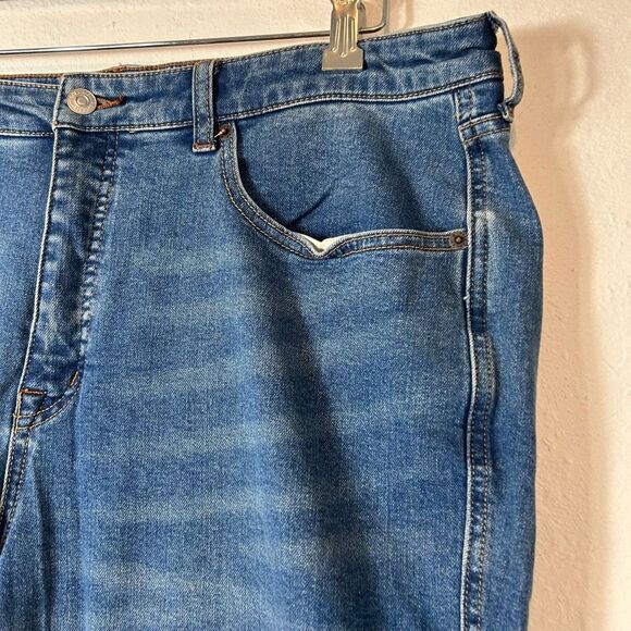 We are free NWT high-rise curvy vintage Street denim jeans, size 35 ￼ - Picture 5 of 9